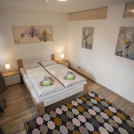 Modern Old Town Apartment Hall in Tirol Buitenkant foto