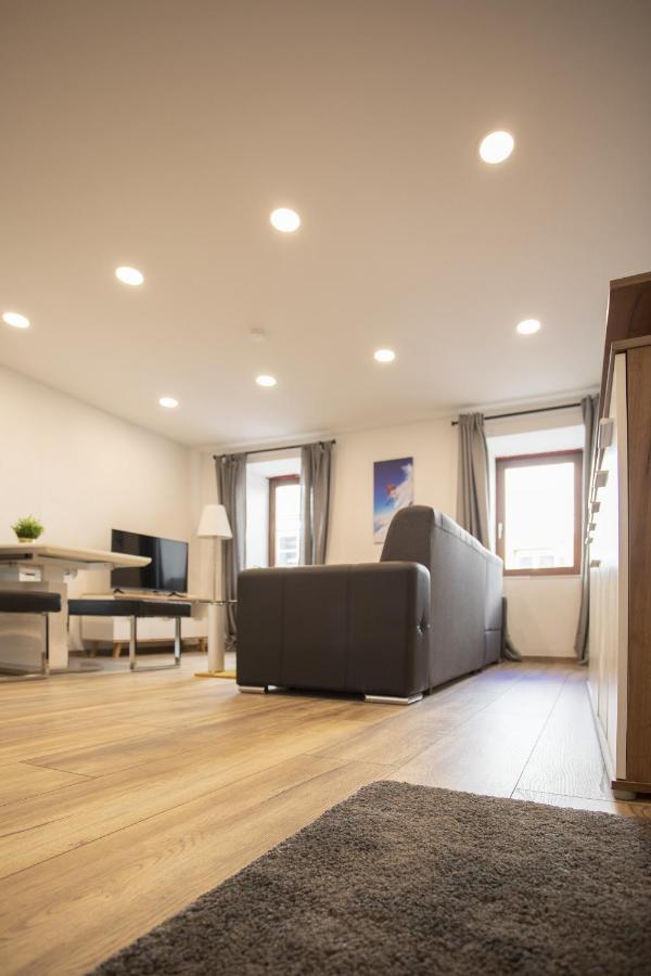 Modern Old Town Apartment Hall in Tirol Buitenkant foto