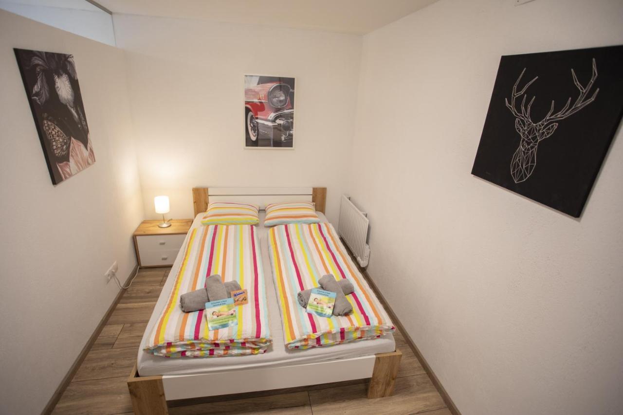 Modern Old Town Apartment Hall in Tirol Buitenkant foto