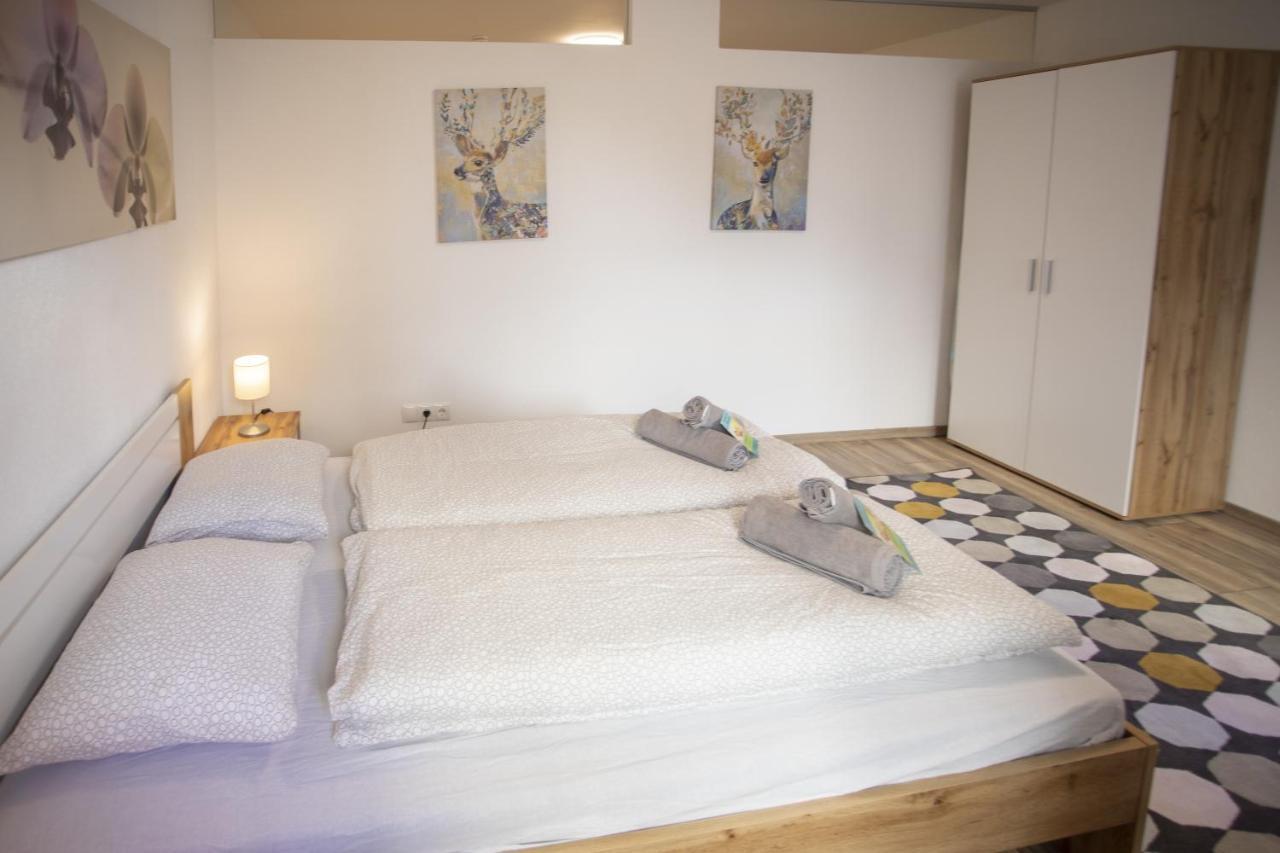 Modern Old Town Apartment Hall in Tirol Buitenkant foto