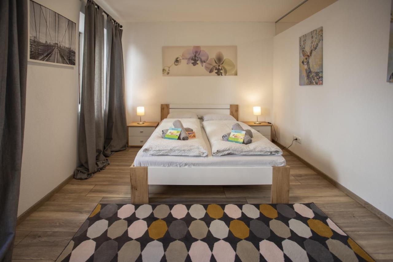 Modern Old Town Apartment Hall in Tirol Buitenkant foto